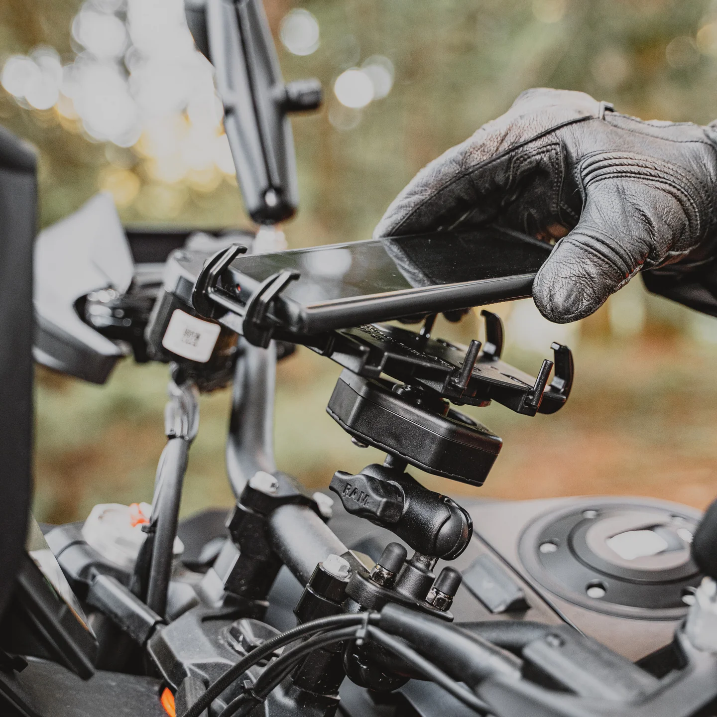 RAM Quick-Grip XL Phone Mount with Vibe-Safe & U-Bolt Base - Image 6